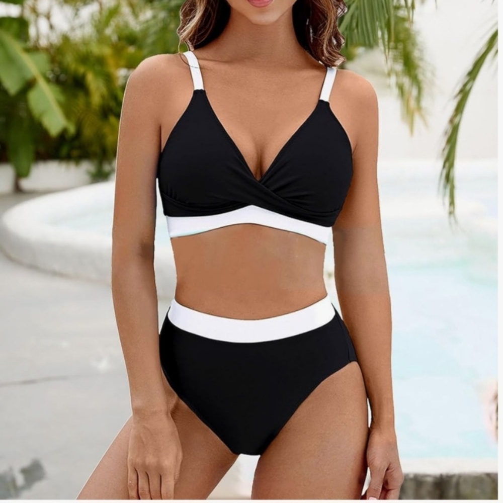 Black and White Women's Bikini Set XXL